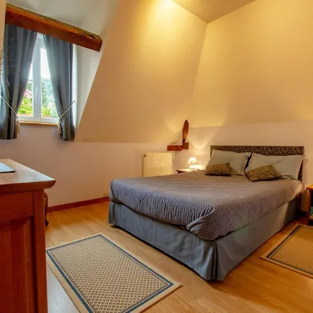 Casa vacanze Chennegy, 4 Pièces, 7 Personnes - Fr-1-543-209 *